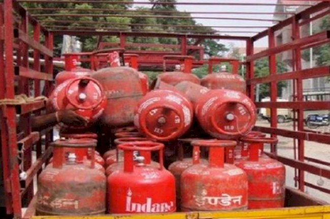 LPG cylinder price hiked by Rs 102 from today, Check latest rate in your city