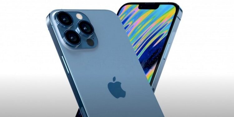 iPhone 13 vs iPhone 12. Twitter explain the Difference