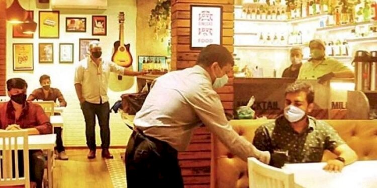 Restaurants can’t force service charge on customers from now